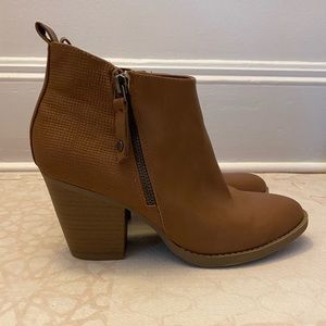 Ankle boots